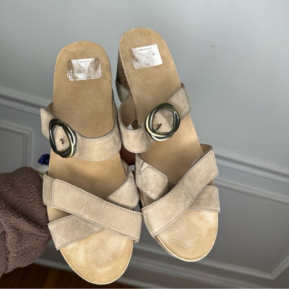 Dansko Susie Taupe Milled Nubuck Wedge Sandal Womens EU 42 US 11.5-12 - Picture 2 of 10